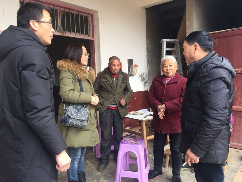 1519465679372748.jpg 繼光實驗學校開展脫貧攻堅幫扶工作_副本.jpg