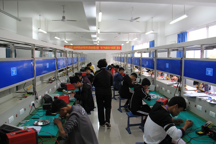 1522206451864232.jpg 學生技能風采3_副本.jpg