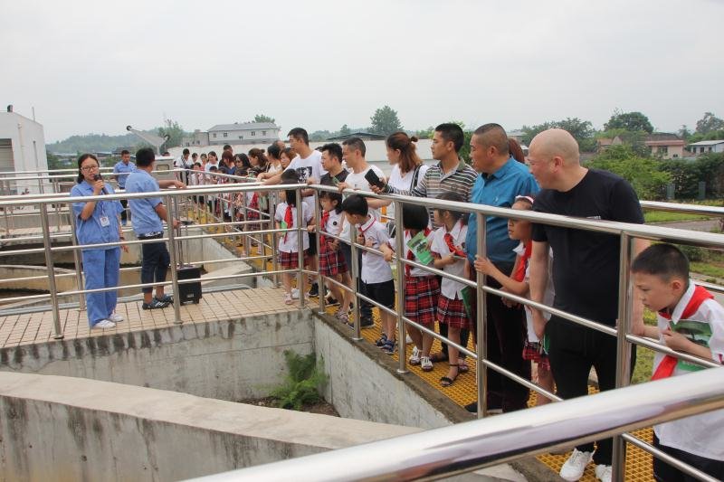 1528788745396334.jpg 繼光實驗學校開展社會實踐活動.JPG