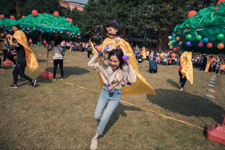 1541402320244132.jpg 德外幼兒園舉行親子運動會_副本.jpg