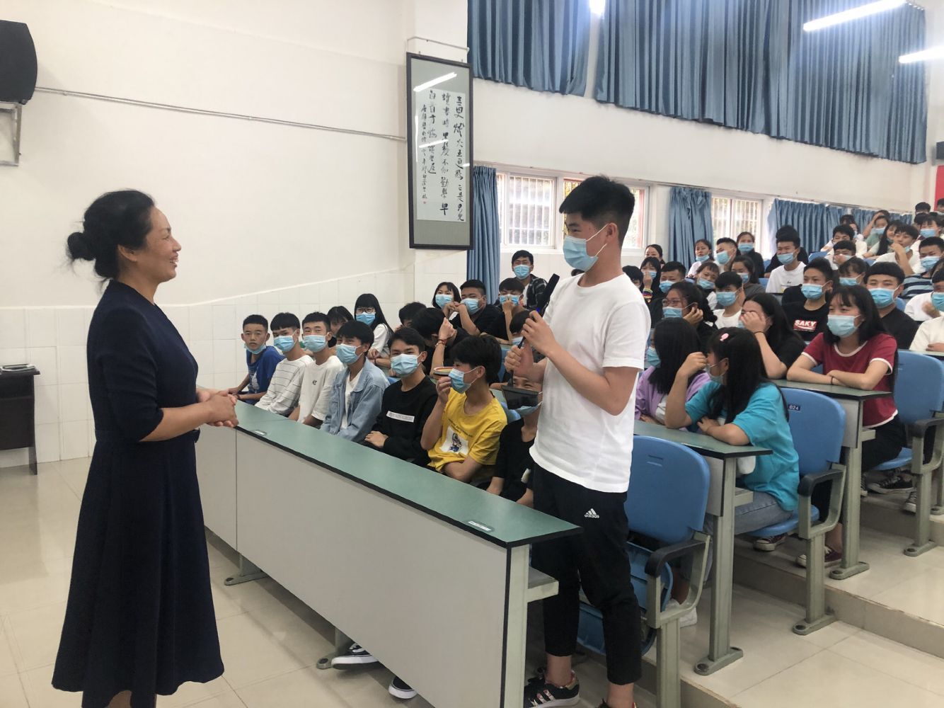 1590717716178980.jpg 會理職校舉行單招學生面試禮儀培訓.jpg